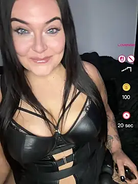 Miss CurvesXXX online show from May 8, 2026, 9:51 pm