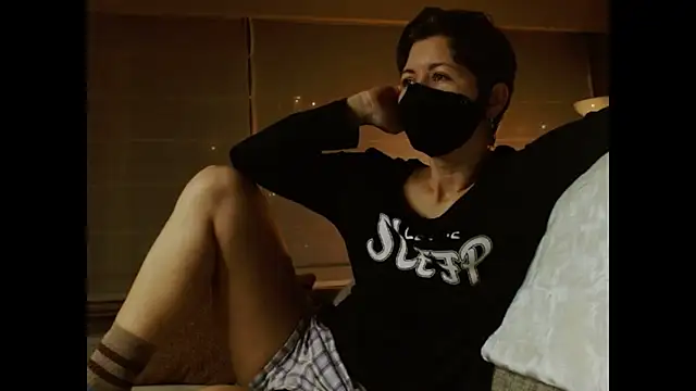 Snapshot of Alexxa_XX chatting on February 1, 2026, 6:28 pm Alexxa XX online show from February 1, 2026, 6:28 pm