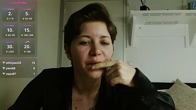 Snapshot of Alexxa_XX chatting on February 19, 2026, 7:11 pm Alexxa XX online show from February 19, 2026, 7:11 pm