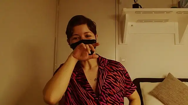 Snapshot of Alexxa_XX chatting on February 19, 2026, 7:05 am Alexxa XX online show from February 19, 2026, 7:05 am