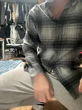 Snapshot of Alexkimsumin chatting on April 16, 2026, 1:45 pm Alexkimsumin online show from April 16, 2026, 1:45 pm