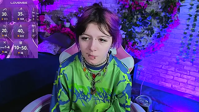 Ashley Veil online show from April 3, 2026, 9:21 pm