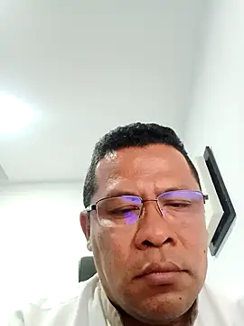 Snapshot of Antony-5045 chatting on January 18, 2026, 11:08 pm Antony-5045 online show from January 18, 2026, 11:08 pm