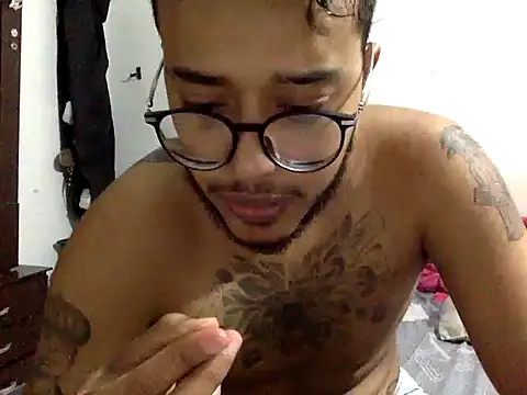 Snapshot of Tito_12_ chatting on March 3, 2026, 4:41 am Tito 12 online show from March 3, 2026, 4:41 am