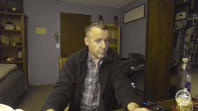 Snapshot of chrisw8140 chatting on March 23, 2026, 2:55 am chrisw8140 online show from March 23, 2026, 2:55 am
