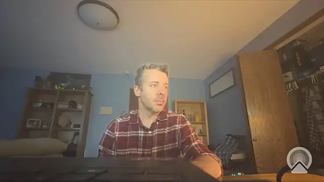Snapshot of chrisw8140 chatting on April 27, 2026, 2:59 pm chrisw8140 online show from April 27, 2026, 2:59 pm
