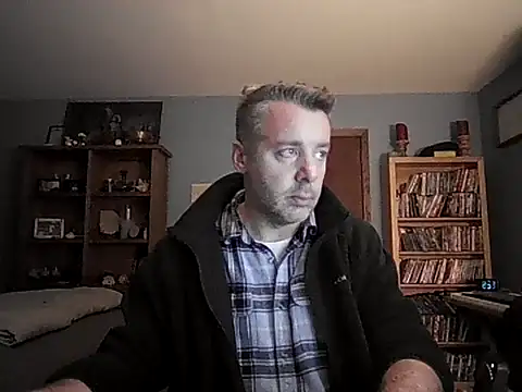 chrisw8140 online show from February 12, 2026, 2:33 am