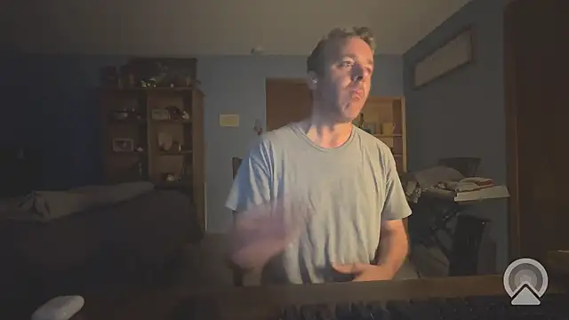 Snapshot of chrisw8140 chatting on July 9, 2026, 6:03 am chrisw8140 online show from July 9, 2026, 6:03 am