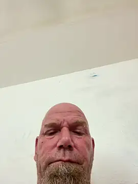 sofnhornyforu online show from April 26, 2026, 2:36 pm