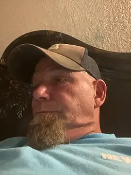 sofnhornyforu online show from March 15, 2026, 9:33 pm