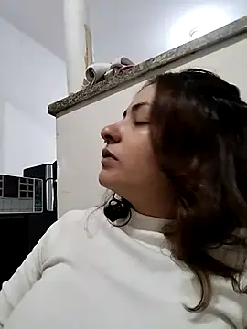 Snapshot of carazinho2128 chatting on February 27, 2026, 3:40 am carazinho2128 online show from February 27, 2026, 3:40 am