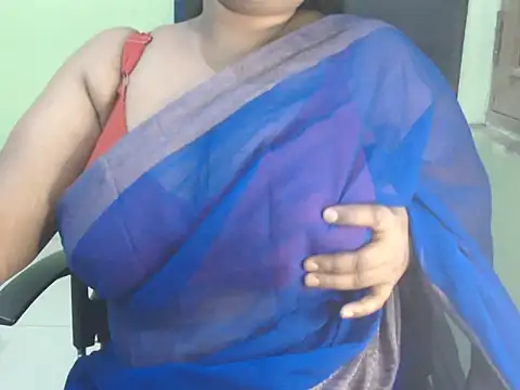 Snapshot of Joyti010 chatting on January 18, 2026, 5:49 pm Joyti010 online show from January 18, 2026, 5:49 pm