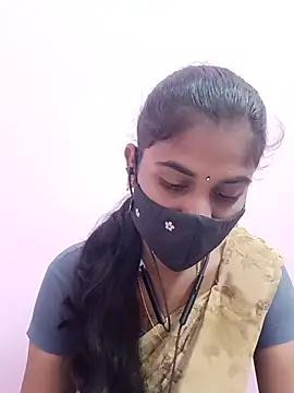 Snapshot of Tamil_Hot_RoyalQueen chatting on May 25, 2026, 4:49 pm Tamil Hot RoyalQueen online show from May 25, 2026, 4:49 pm