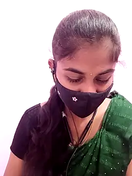Snapshot of Tamil_Hot_RoyalQueen chatting on May 7, 2026, 5:27 pm Tamil Hot RoyalQueen online show from May 7, 2026, 5:27 pm