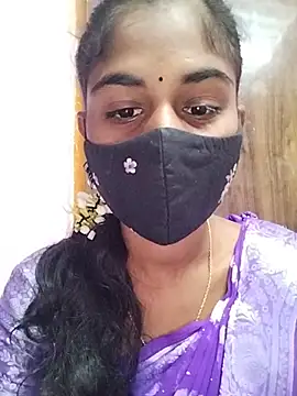 Snapshot of Tamil_Hot_RoyalQueen chatting on April 26, 2026, 4:21 am Tamil Hot RoyalQueen online show from April 26, 2026, 4:21 am
