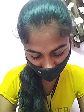 Snapshot of Tamil_Hot_RoyalQueen chatting on April 22, 2026, 3:24 am Tamil Hot RoyalQueen online show from April 22, 2026, 3:24 am