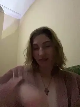 Snapshot of _Crystal_2 chatting on January 14, 2026, 8:23 pm Crystal 2 online show from January 14, 2026, 8:23 pm