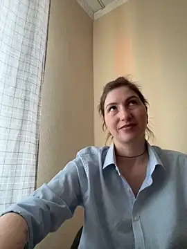 Snapshot of _Crystal_2 chatting on February 1, 2026, 2:48 pm Crystal 2 online show from February 1, 2026, 2:48 pm