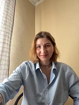 Snapshot of _Crystal_2 chatting on February 3, 2026, 8:52 am Crystal 2 online show from February 3, 2026, 8:52 am