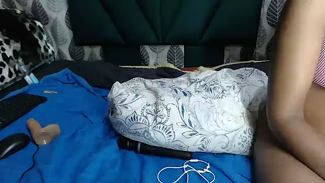 Snapshot of Nellybba chatting on February 23, 2026, 5:57 pm Nellybba online show from February 23, 2026, 5:57 pm