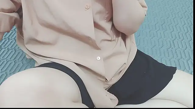 Snapshot of Mai_maik chatting on February 1, 2026, 6:44 am Mai maik online show from February 1, 2026, 6:44 am