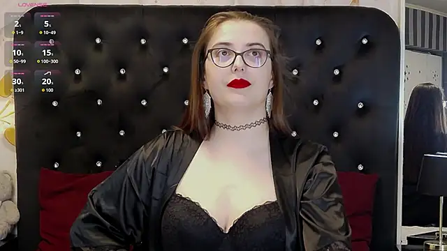 Snapshot of JulieAnnX chatting on May 15, 2026, 4:54 am JulieAnnX online show from May 15, 2026, 4:54 am