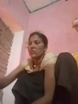 Snapshot of Madhubala_Love chatting on February 14, 2026, 10:54 pm Madhubala Love online show from February 14, 2026, 10:54 pm