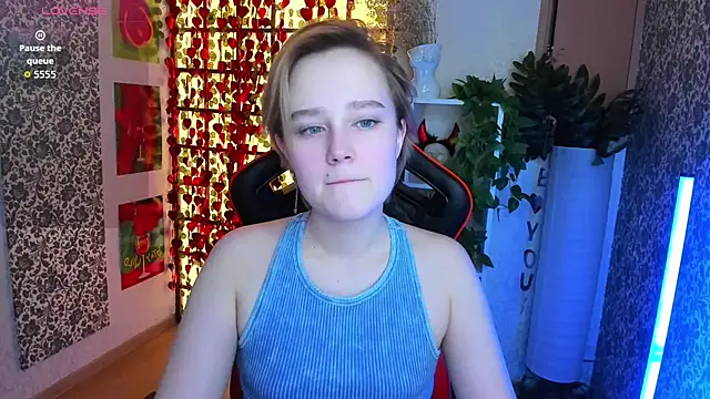 Ellie Heavenly online show from February 28, 2026, 8:36 am