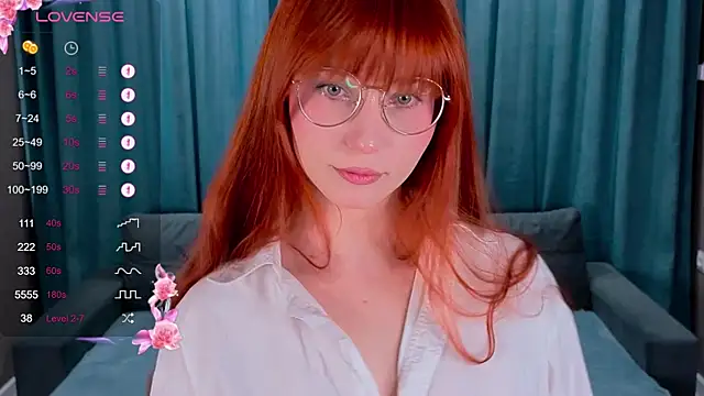 Snapshot of CatherineCummi chatting on May 28, 2026, 8:33 am CatherineCummi online show from May 28, 2026, 8:33 am