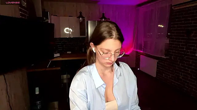 Snapshot of ChrisAmott chatting on March 27, 2026, 4:41 pm ChrisAmott online show from March 27, 2026, 4:41 pm