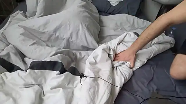 Snapshot of alex_779477 chatting on February 27, 2026, 11:10 am alex 779477 online show from February 27, 2026, 11:10 am