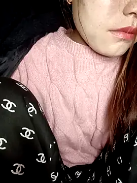 Snapshot of natra0033 chatting on February 1, 2026, 12:42 am natra0033 online show from February 1, 2026, 12:42 am