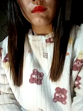 Snapshot of natra0033 chatting on February 18, 2026, 2:35 pm natra0033 online show from February 18, 2026, 2:35 pm