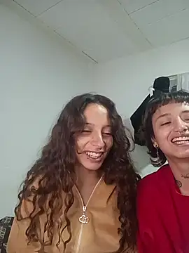 AlexxaAndRileyy online show from May 25, 2026, 3:55 pm