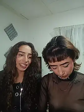 AlexxaAndRileyy online show from May 27, 2026, 3:14 am