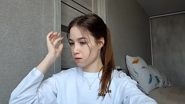 SherrylMaler online show from February 8, 2026, 4:21 am