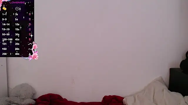 Snapshot of Mia_lou05 chatting on May 28, 2026, 4:24 pm Mia lou05 online show from May 28, 2026, 4:24 pm
