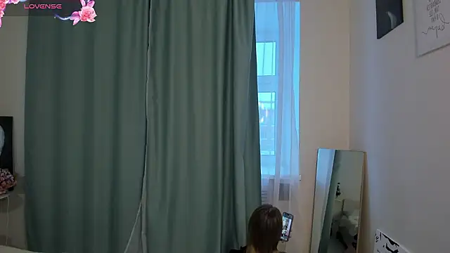 Snapshot of EmmaStoneWants chatting on February 17, 2026, 4:54 am EmmaStoneWants online show from February 17, 2026, 4:54 am