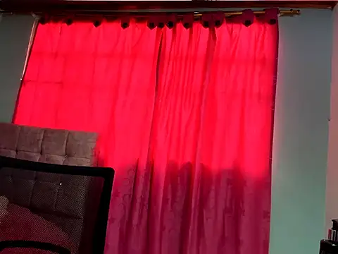 Snapshot of talia_mystic chatting on February 17, 2026, 12:57 pm talia mystic online show from February 17, 2026, 12:57 pm