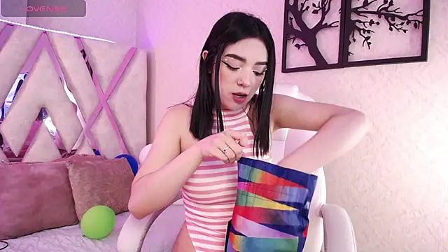 Snapshot of Madyson_Hill chatting on April 9, 2026, 11:27 am Madyson Hill online show from April 9, 2026, 11:27 am