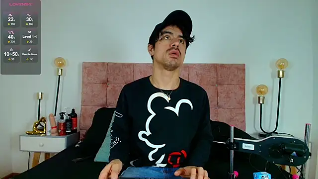 Ethan Briggs  online show from May 21, 2026, 3:37 am
