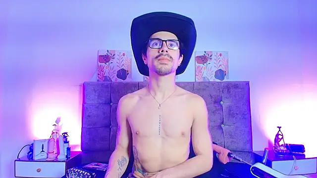Snapshot of Ethan_Briggs_ chatting on July 17, 2026, 3:48 am Ethan Briggs online show from July 17, 2026, 3:48 am