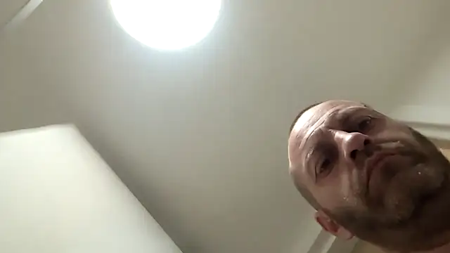 Snapshot of sterng6969 chatting on February 5, 2026, 4:52 am sterng6969 online show from February 5, 2026, 4:52 am