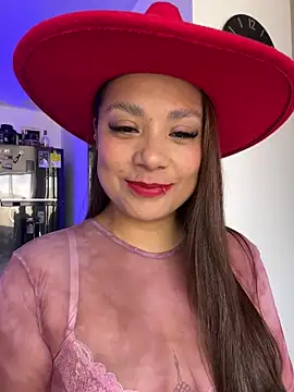 Snapshot of Pretty__Milf chatting on April 10, 2026, 2:02 pm Pretty Milf online show from April 10, 2026, 2:02 pm