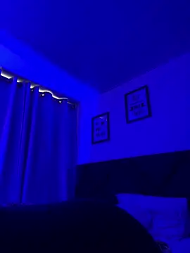 Snapshot of Pretty__Milf chatting on March 10, 2026, 1:04 pm Pretty Milf online show from March 10, 2026, 1:04 pm