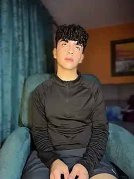 Snapshot of Nick_Twink chatting on February 13, 2026, 6:46 am Nick Twink online show from February 13, 2026, 6:46 am