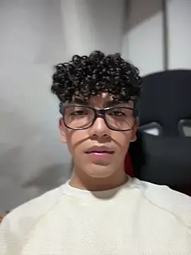 Snapshot of Nick_Twink chatting on February 10, 2026, 3:05 am Nick Twink online show from February 10, 2026, 3:05 am