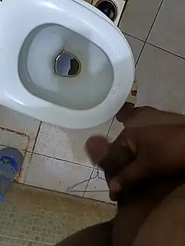 Snapshot of Rone9936 chatting on February 1, 2026, 5:33 pm Rone9936 online show from February 1, 2026, 5:33 pm