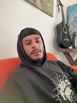 liyamjunior online show from February 13, 2026, 6:52 pm