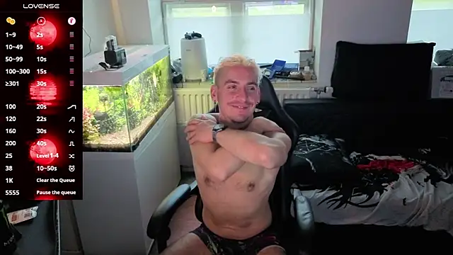 Rayzel White online show from April 25, 2026, 6:49 pm